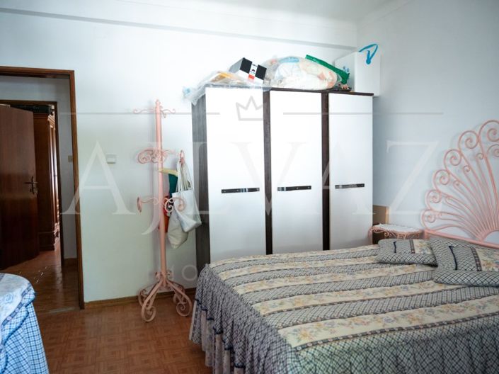 Image No.41-12 Bed House for sale