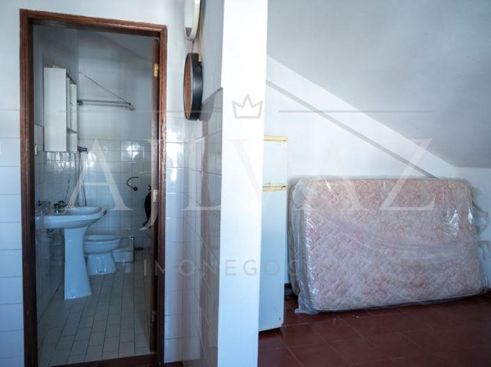 Image No.42-12 Bed House for sale