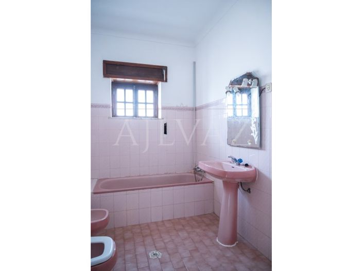 Image No.49-12 Bed House for sale