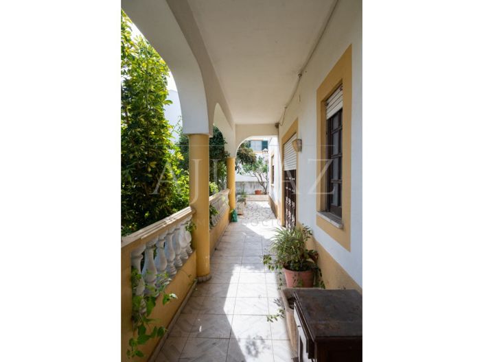 Image No.56-12 Bed House for sale