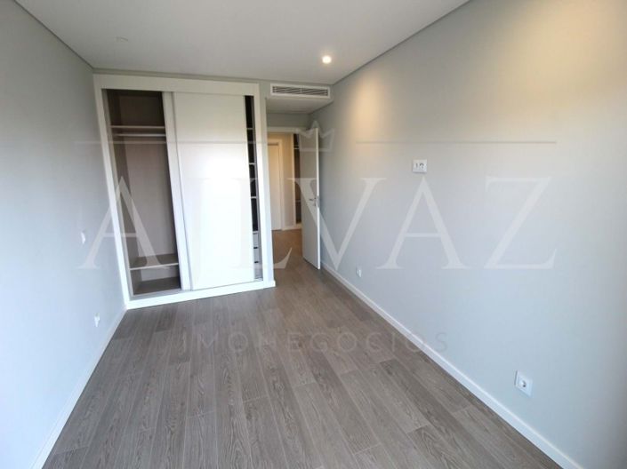 Image No.26-2 Bed Apartment for sale