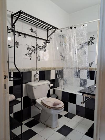 Image No.18-3 Bed Apartment for sale