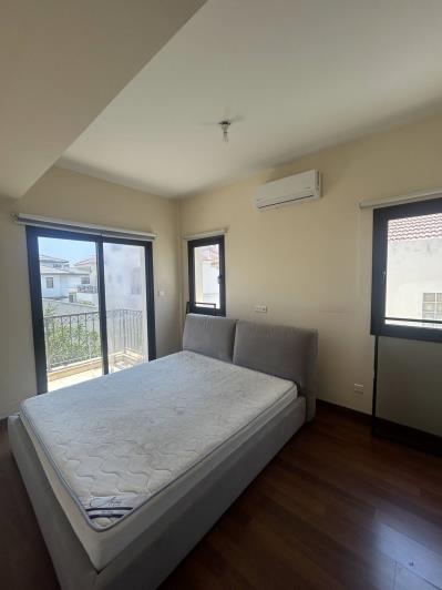 Image No.10-4 Bed House for sale