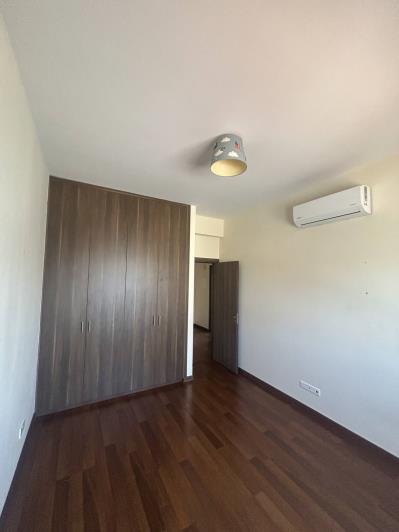 Image No.15-4 Bed House for sale