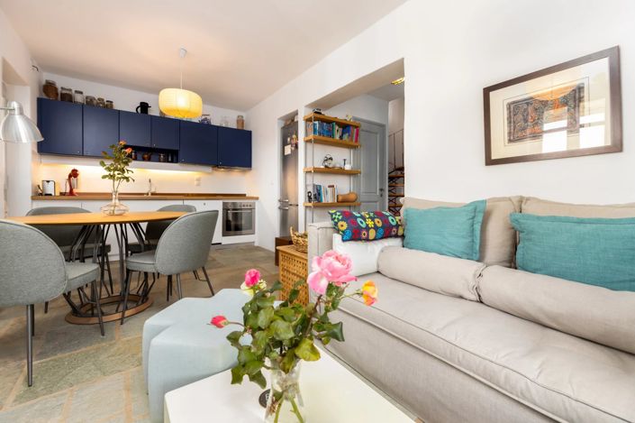 Image No.20-7 Bed House for sale