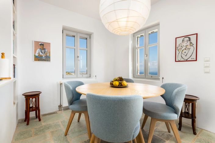 Image No.8-7 Bed House for sale