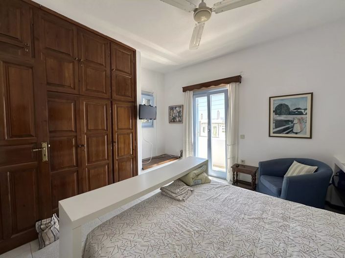 Image No.17-4 Bed House for sale