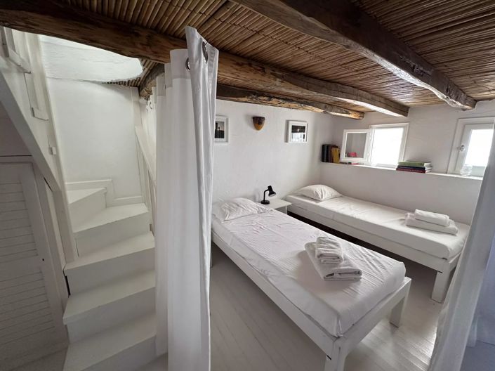 Image No.9-2 Bed House for sale