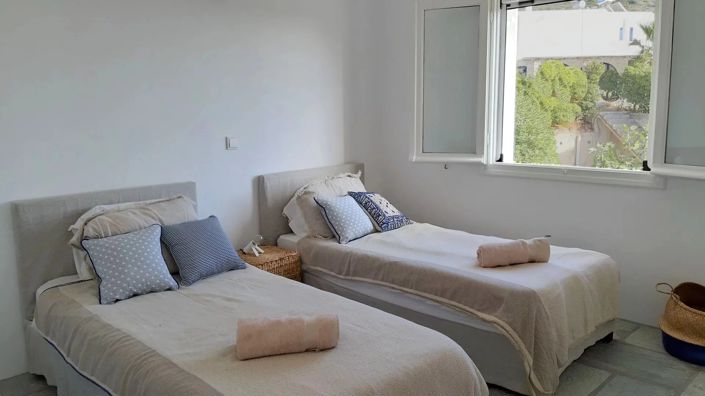 Image No.8-4 Bed House for sale