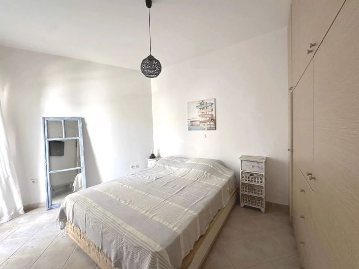 Image No.13-2 Bed House for sale