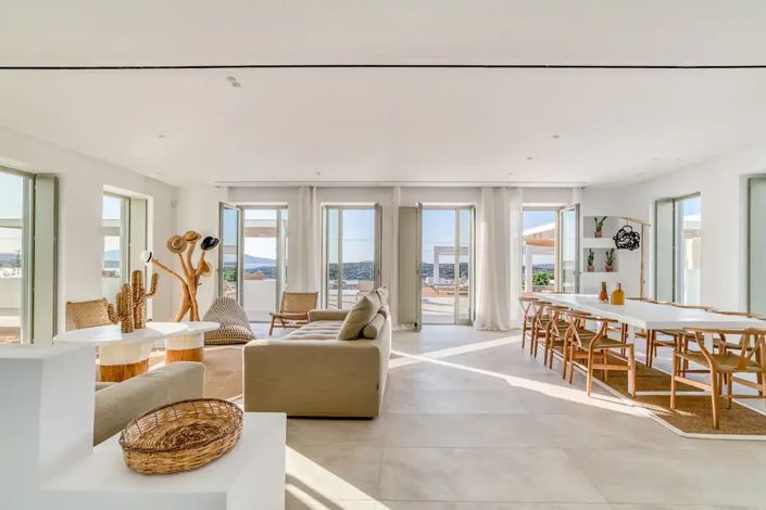 Image No.9-6 Bed Villa for sale