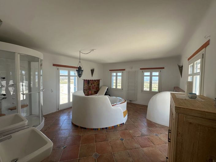 Image No.10-3 Bed House for sale