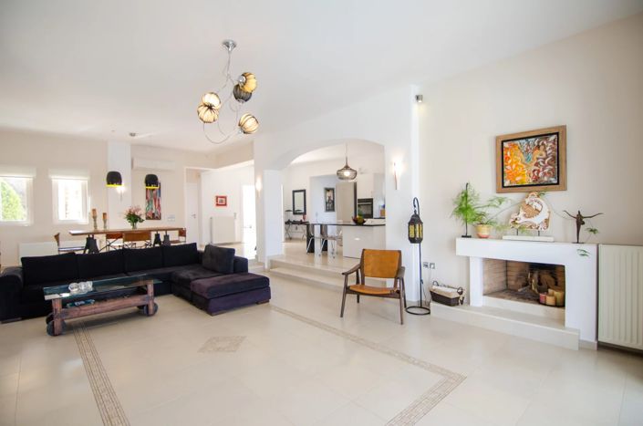 Image No.18-3 Bed House for sale