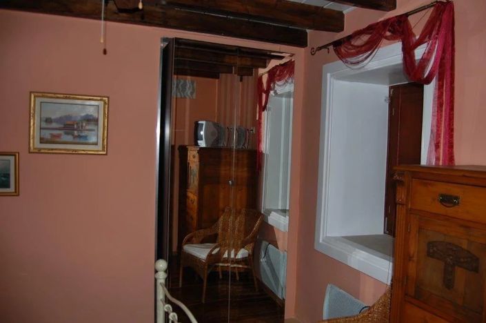 Image No.10-1 Bed House for sale