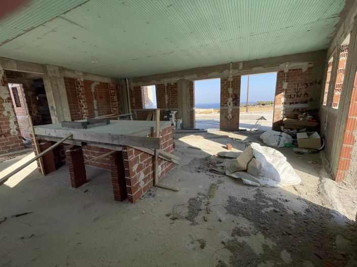 Image No.25-6 Bed House for sale