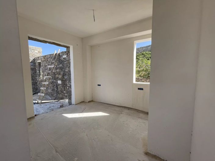 Image No.10-4 Bed House for sale