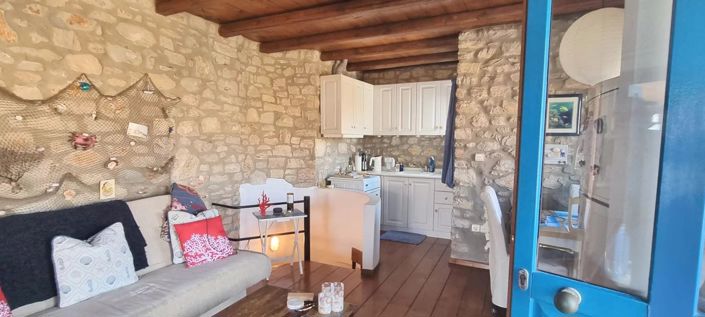 Image No.8-2 Bed House for sale