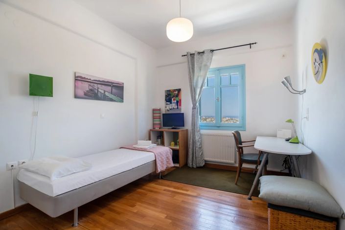 Image No.12-4 Bed House for sale