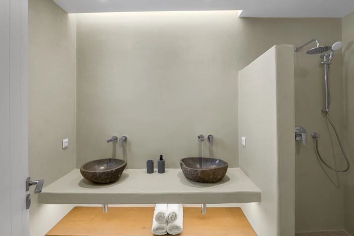 Image No.20-4 Bed House for sale