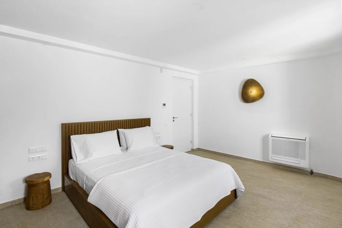 Image No.23-4 Bed House for sale