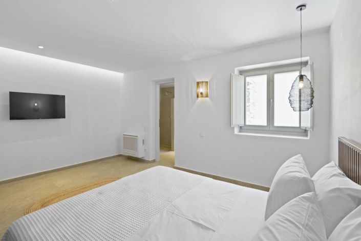 Image No.18-4 Bed House for sale