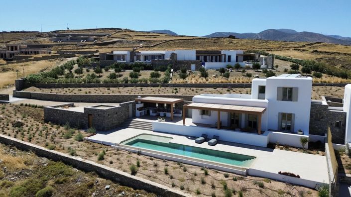 Image No.2-4 Bed House for sale