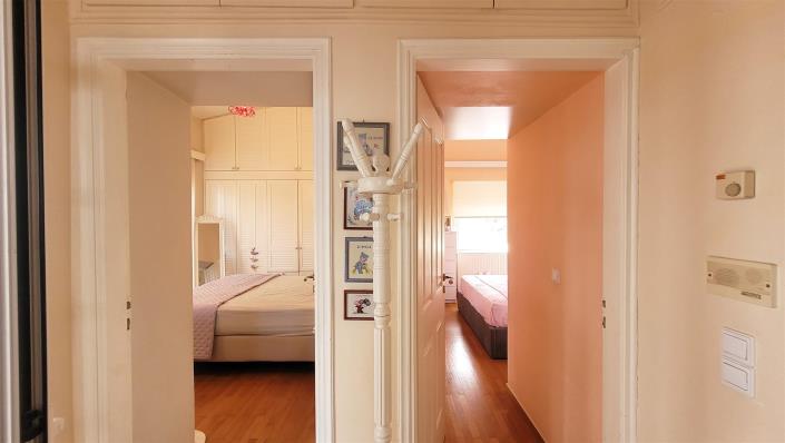 Image No.28-4 Bed Maisonette for sale