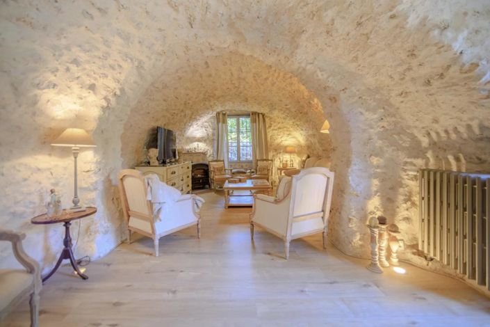 Image No.1-4 Bed Masseria for sale