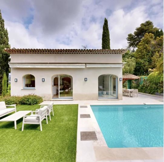 Image No.2-5 Bed Villa for sale