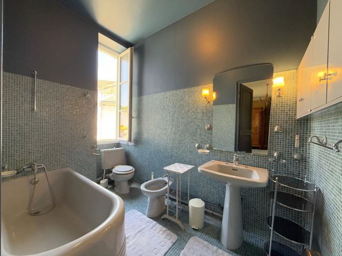 Image No.16-5 Bed House for sale