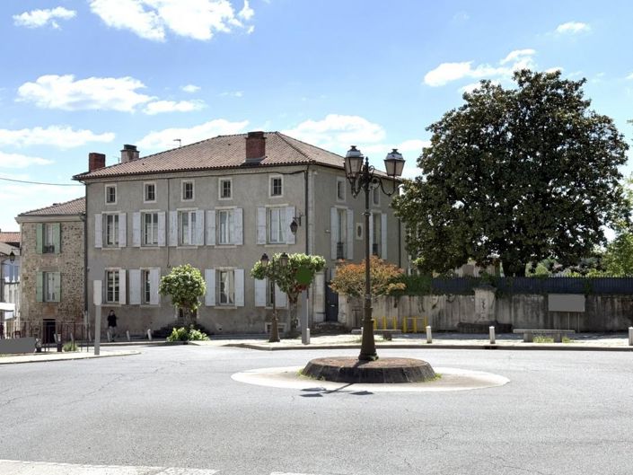 Image No.2-5 Bed House for sale