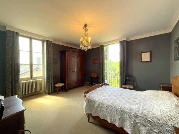 Image No.20-5 Bed House for sale