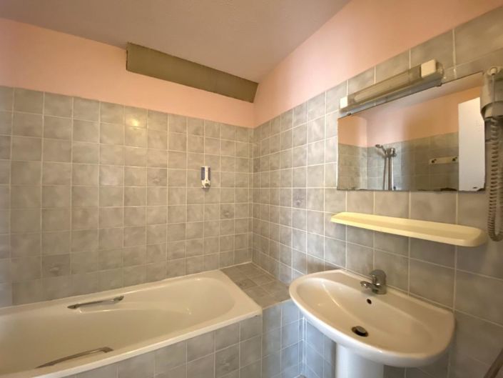 Image No.19-20 Bed House for sale