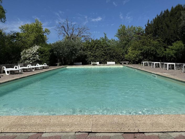 Image No.6-20 Bed House for sale