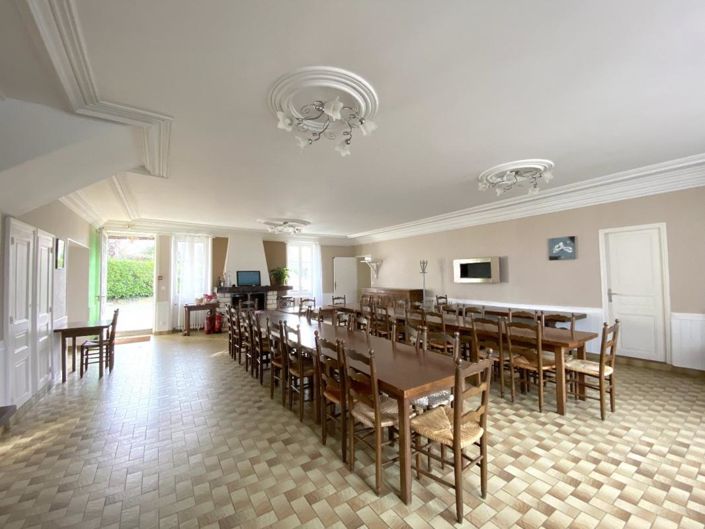 Image No.9-20 Bed House for sale