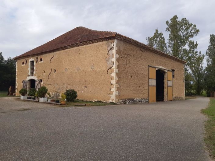 Image No.20-3 Bed Property for sale