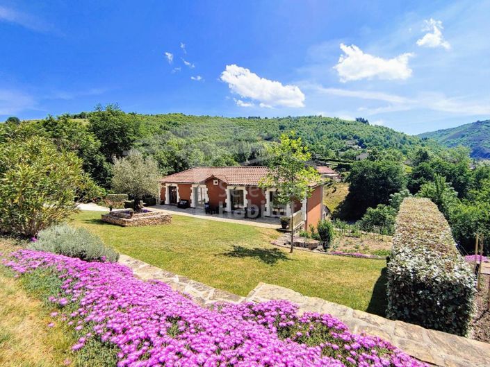 Image No.19-7 Bed Chateaux for sale