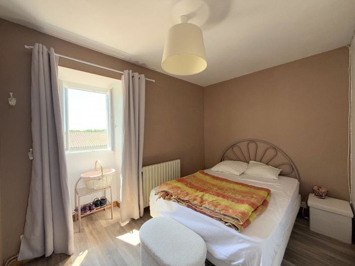 Image No.13-8 Bed House for sale