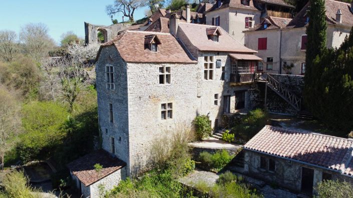 Image No.1-8 Bed House for sale