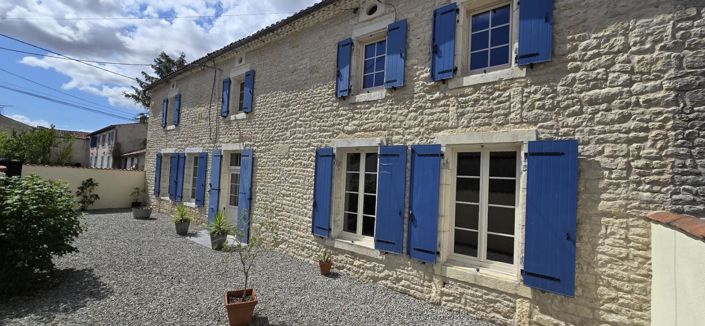 Image No.1-6 Bed Property for sale