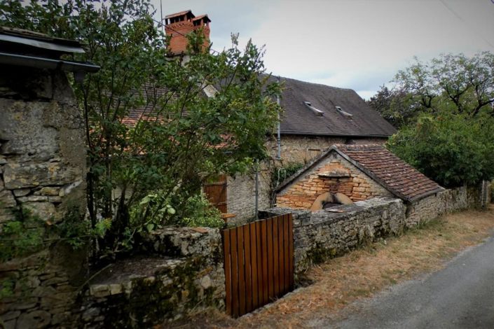 Image No.1-3 Bed Property for sale