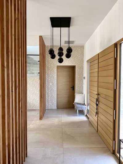 Image No.5-5 Bed Property for sale