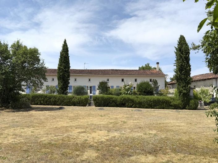 Image No.1-5 Bed House for sale