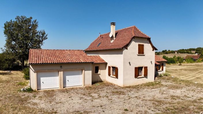 Image No.1-4 Bed Property for sale