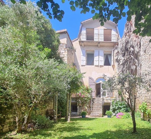 Image No.1-4 Bed House for sale