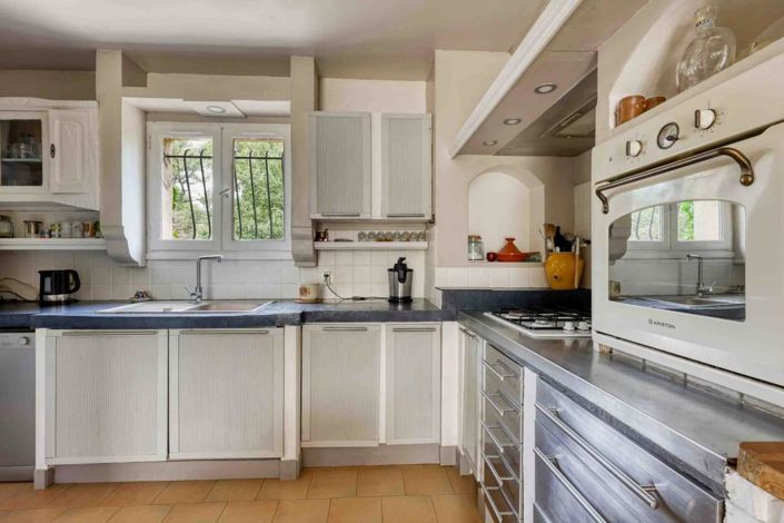 Image No.11-5 Bed House for sale