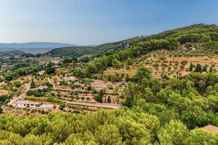 Image No.8-5 Bed House for sale