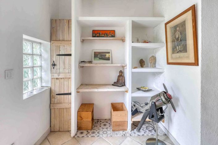 Image No.9-5 Bed House for sale