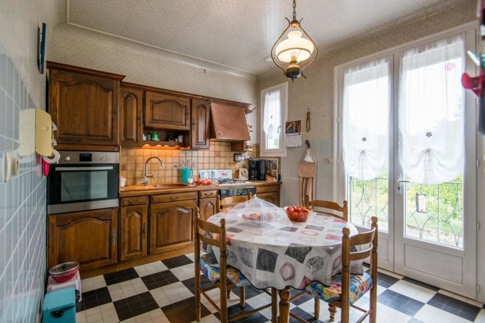 Image No.4-4 Bed Property for sale