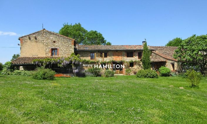 Image No.1-8 Bed Property for sale